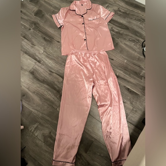 Matching pj set - Picture 1 of 2